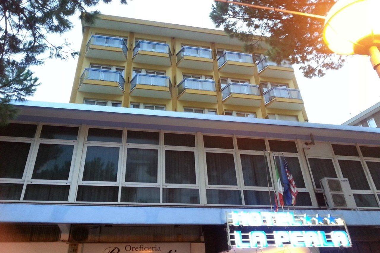 Hotel La Perla Rimini Ngoại thất bức ảnh