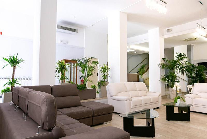 Hotel La Perla Rimini Ngoại thất bức ảnh