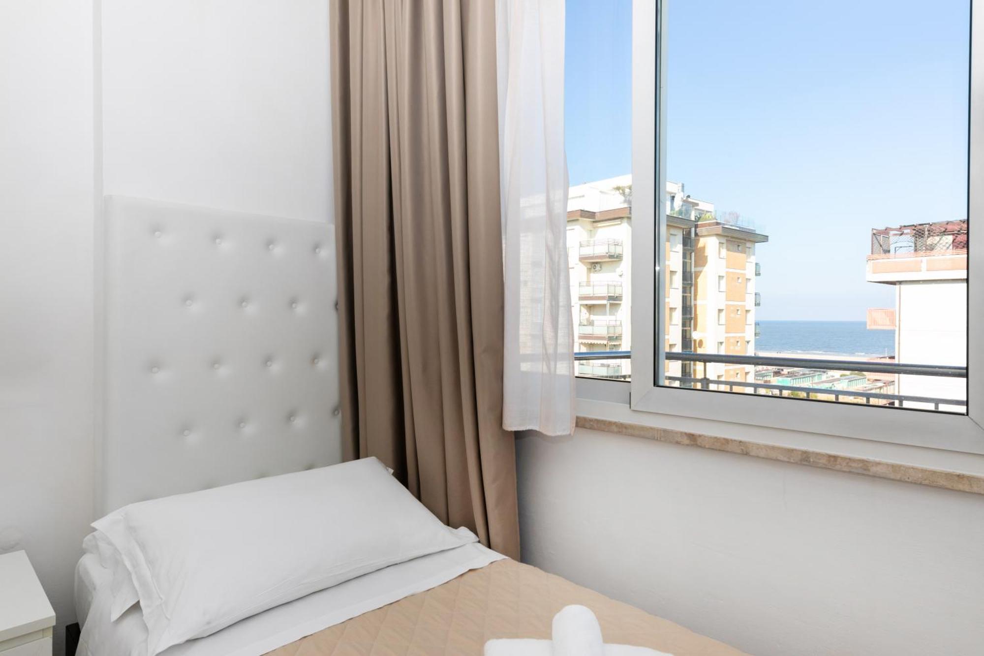 Hotel La Perla Rimini Ngoại thất bức ảnh
