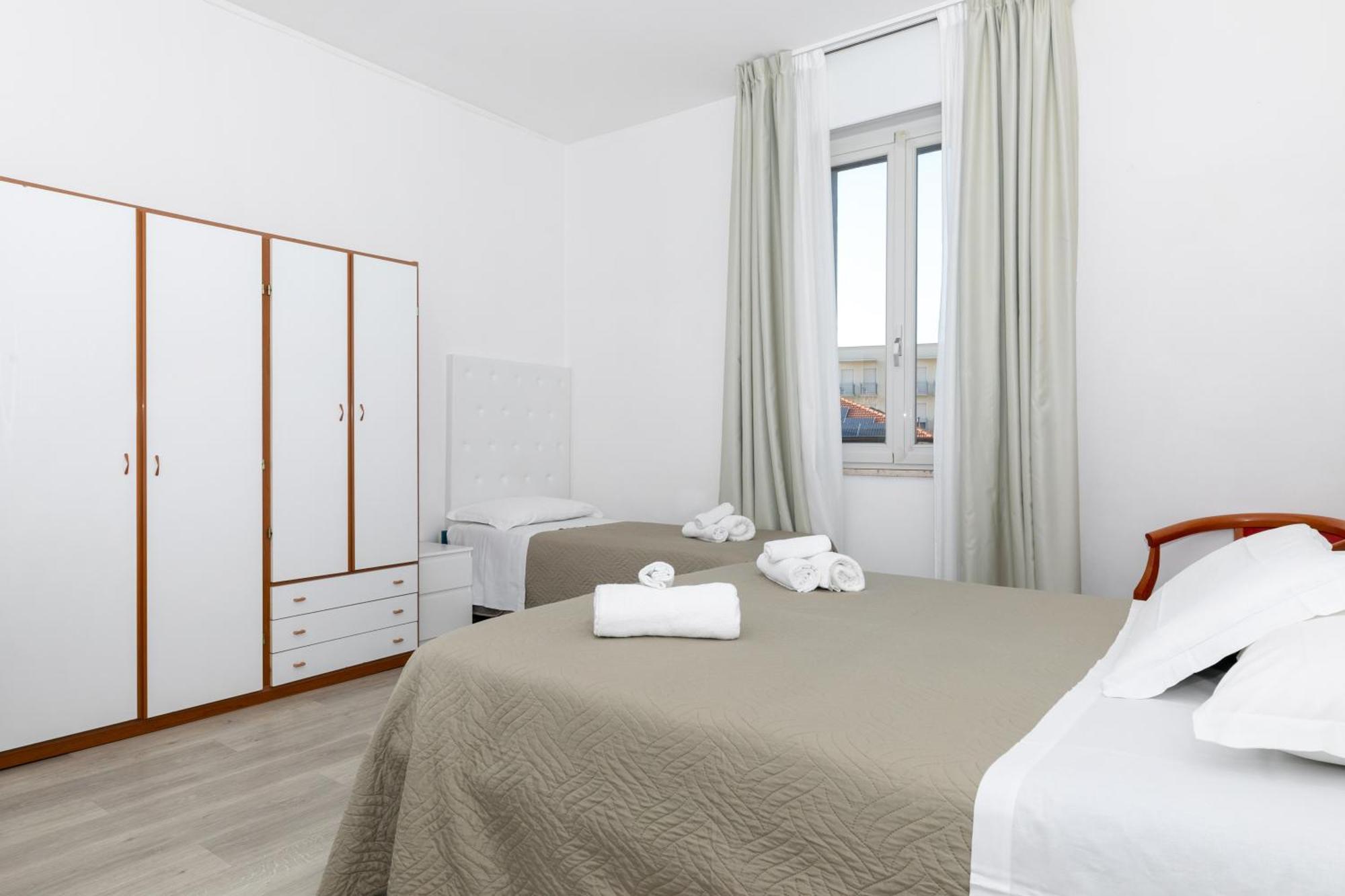 Hotel La Perla Rimini Ngoại thất bức ảnh