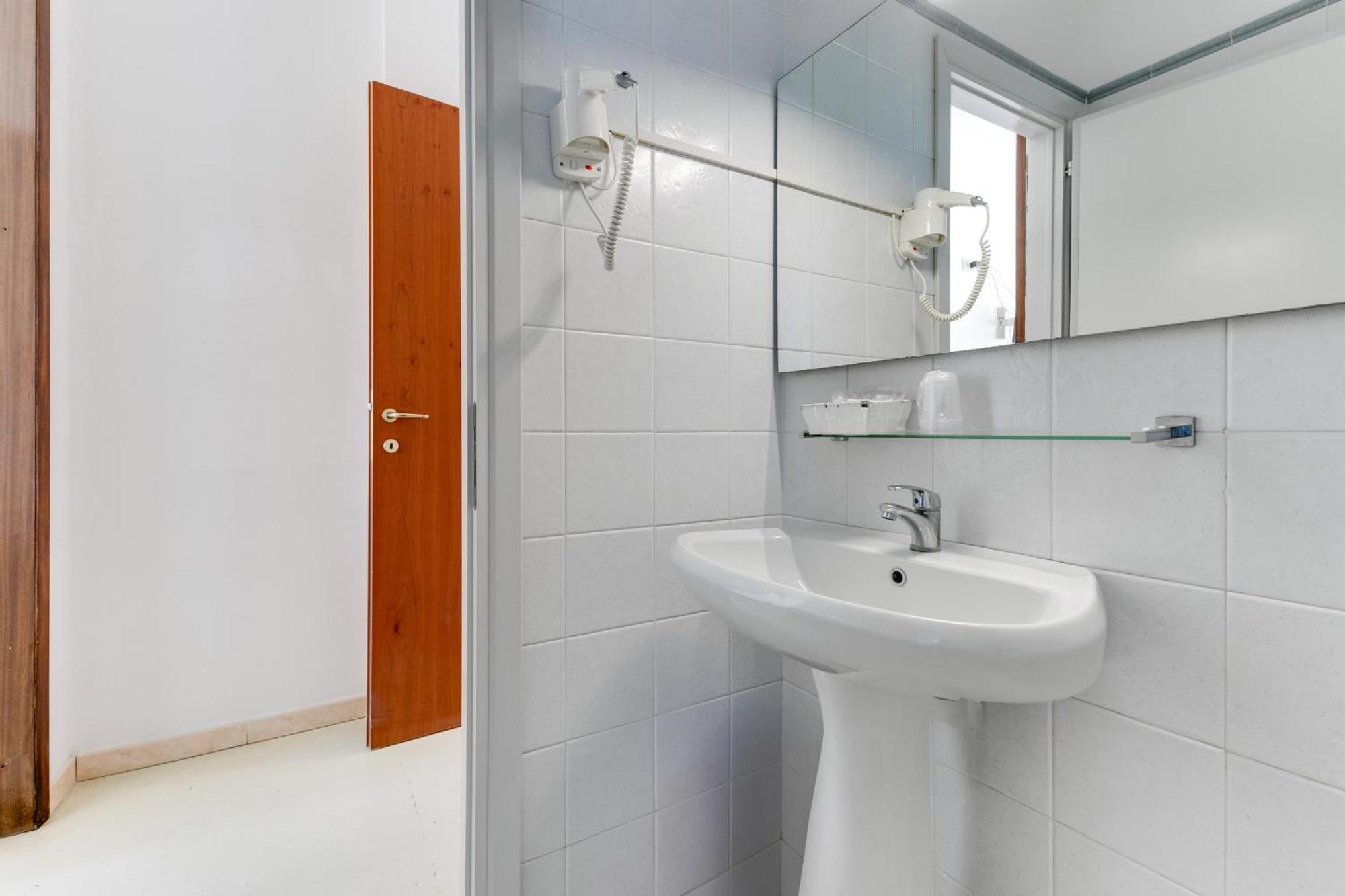 Hotel La Perla Rimini Ngoại thất bức ảnh